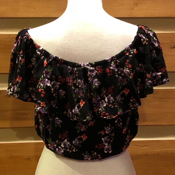 Full Tilt Floral Off The Shoulder Crop Top - Picture 2 of 4